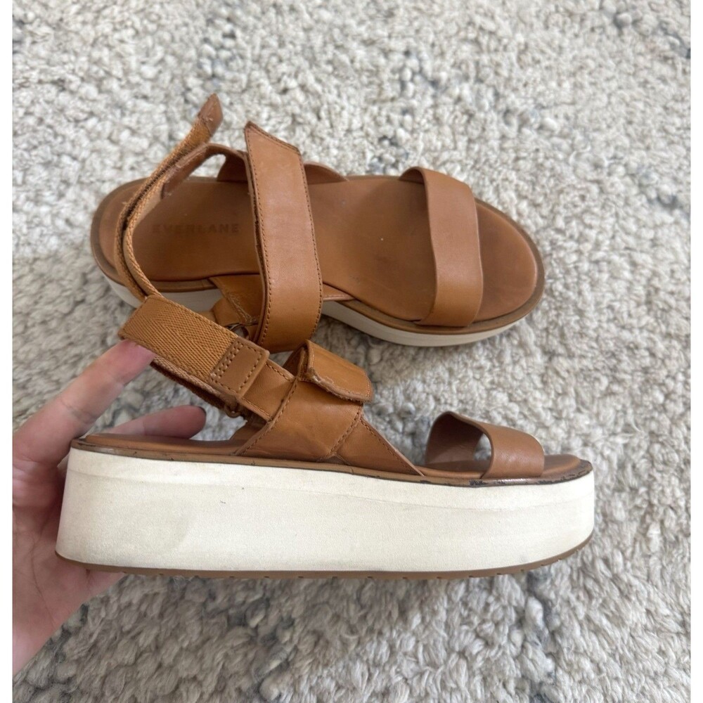 Everlane Beige Tan Strappy Sandals Size 6 leather